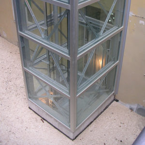 STEEL ELEMENTS: Glass Elevator